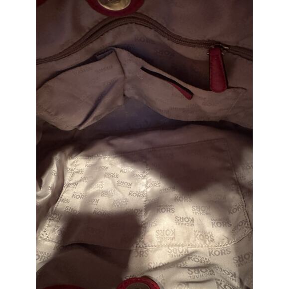 Michael Kors Camden large bag in red pebbled leather - Picture 8 of 8